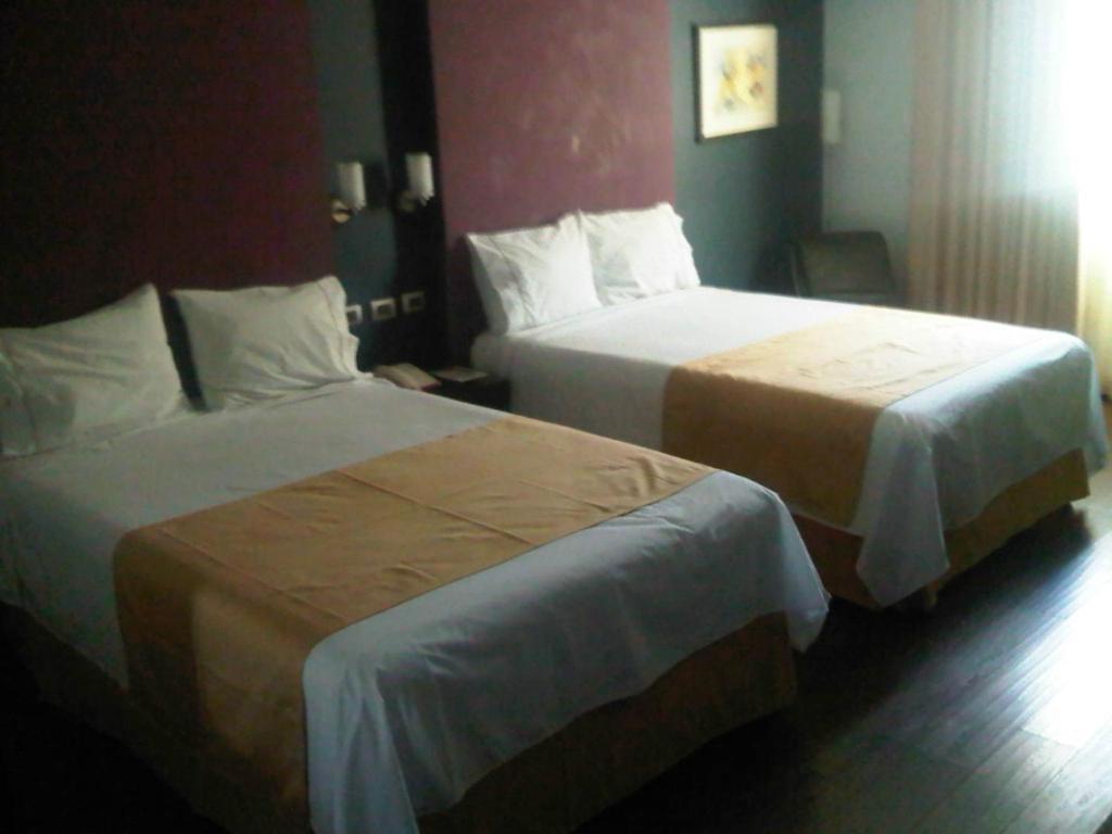 L Hotel Mexicali Quarto foto